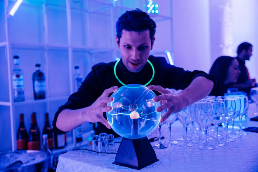 CROSSMEDIA | THE FUTURE IS FUN